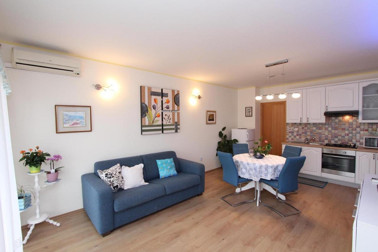 Apartments Daria Ровинь Экстерьер фото
