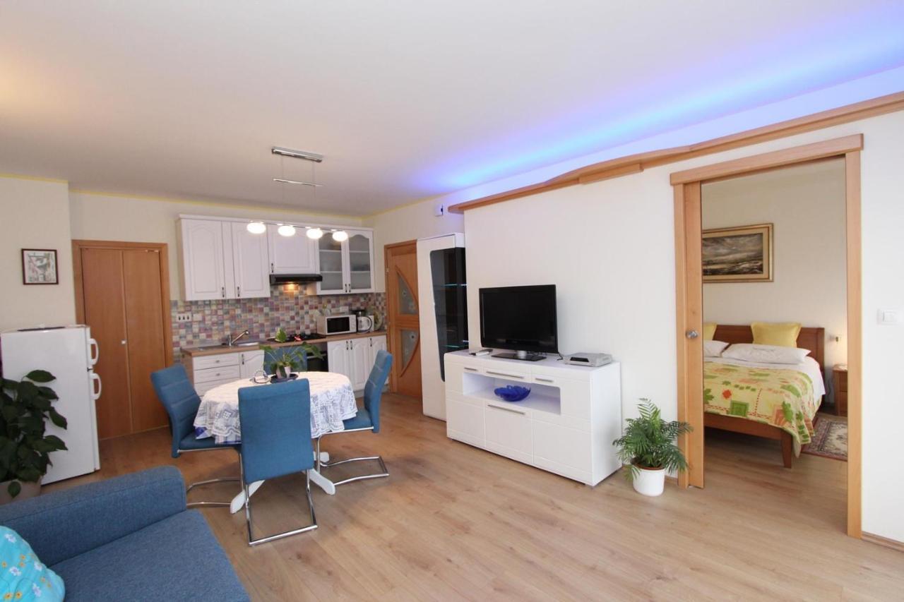 Apartments Daria Ровинь Экстерьер фото